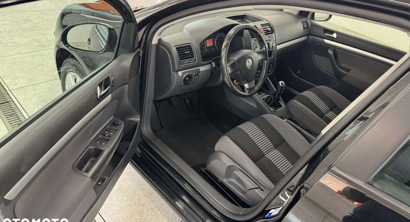 Volkswagen Golf cena 18900 przebieg: 154300, rok produkcji 2009 z Sieradz małe 211
